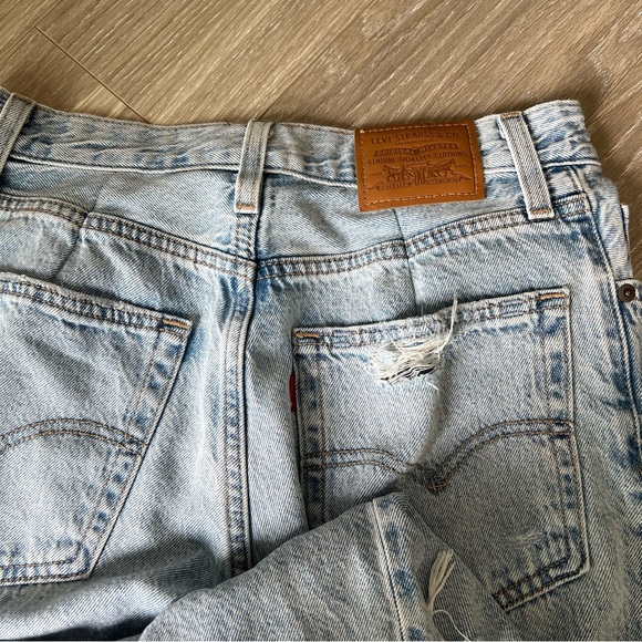 Custom Ripped Levi Denim Jeans - Picture 4 of 8